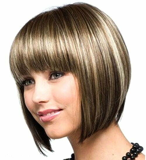 Short straight haircuts for round faces