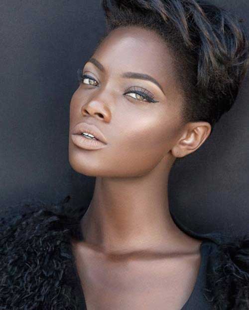 coiffure afro femme visage rond
