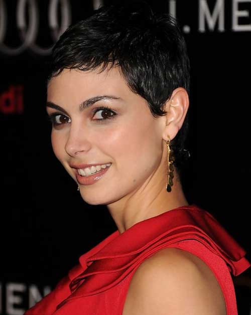 Best Short Haircuts For Curly Hair-13