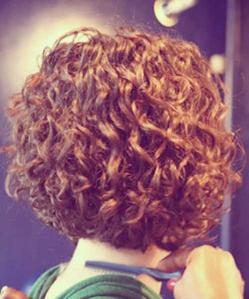 Best Short Haircuts For Curly Hair-3