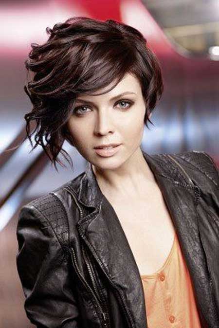 Short Trendy Curly Haircuts-11