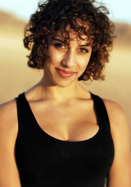 Short Trendy Curly Haircuts-9