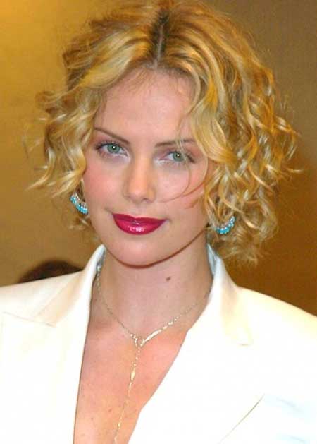 Short blonde curly hairstyle
