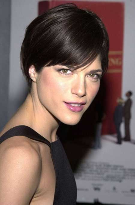 Gorgeous Short Straight Hairstyle