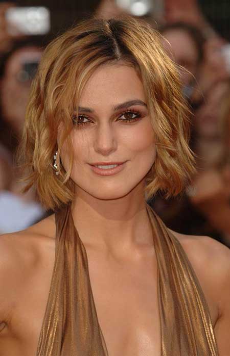 Cool Blonde Short Wavy Hairstyle