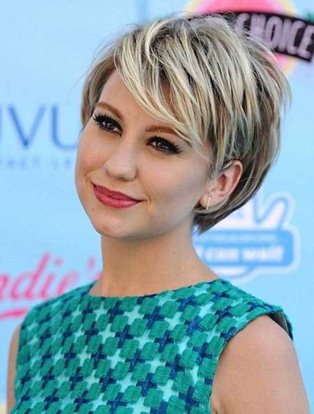 Short Hairstyles For Round Face