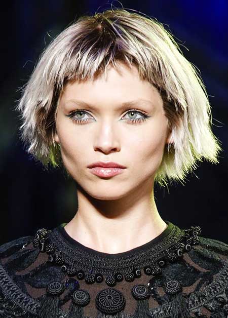 Short and Straight French Styled Hairstyle for Girls