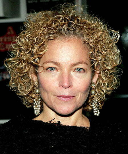 Super Short Curly Hairstyles_11