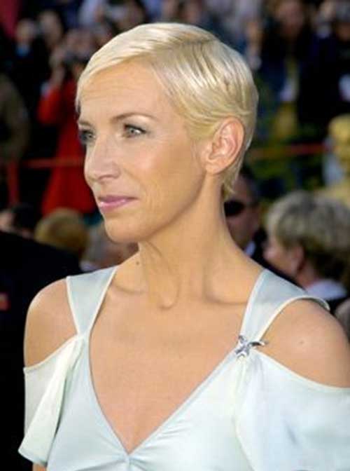 Short Haircuts for Older Women 2 
