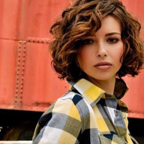Short Curly Hairstyles for Girls Round Faces