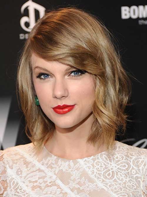Taylor Swift Haircut with Side Long Bangs