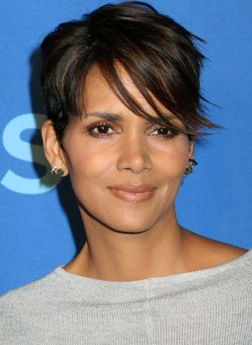 Short Haircuts for Women Over 40-24