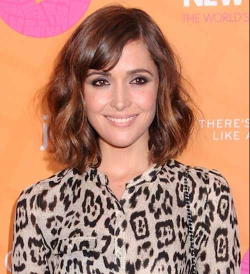 Best Short Curly Haircuts for Oval Faces