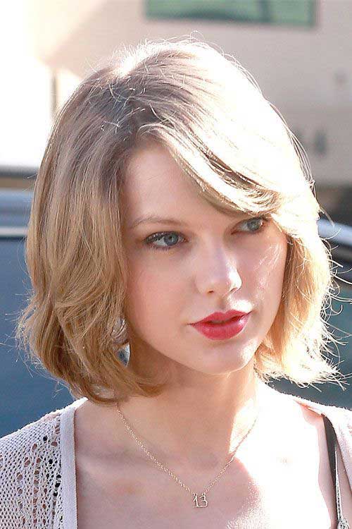 Taylor Swift Simple Short Hair Styles