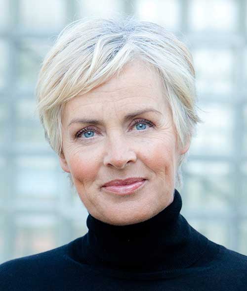 Hair Style For Mature Women 29