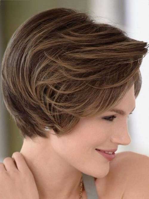 Short Hair Cuts For Women Over 40-16