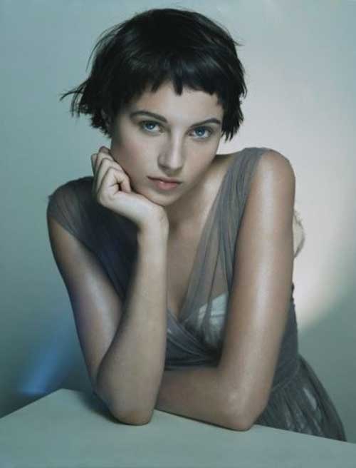 Cute Short Hairstyles For Girls-16