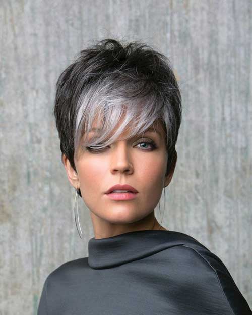 Short Haircuts for Older Women-6