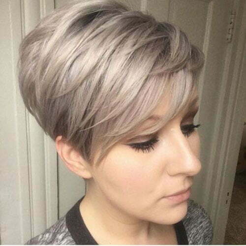 Trendy Pixie Haircuts for Women-13