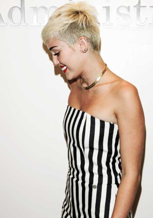 Miley Cyrus short blonde hair