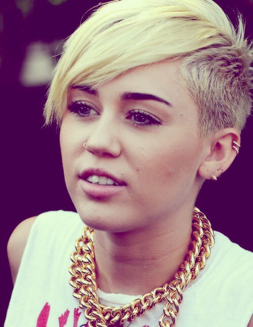 Miley Cyrus short blonde hair
