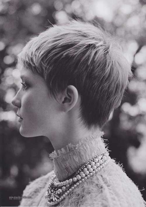 Short pixie haircuts with bangs
