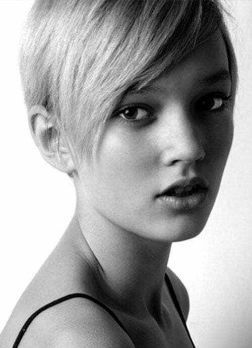 Side bangs for round faces and short hair