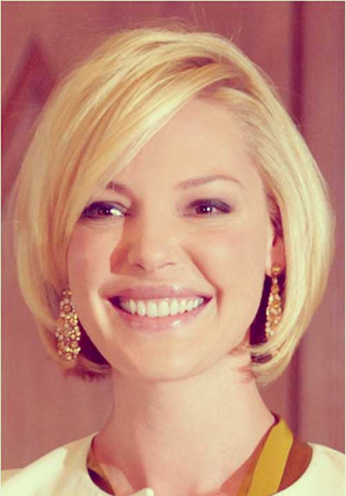 Trendy short hairstyles for round faces 