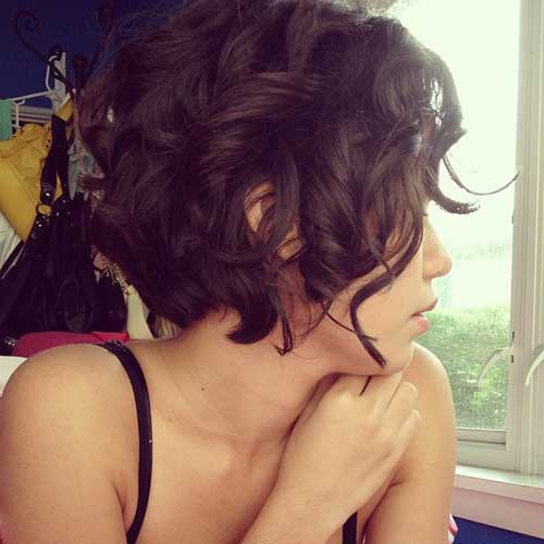 Beautiful Short Curly Hairstyles-9
