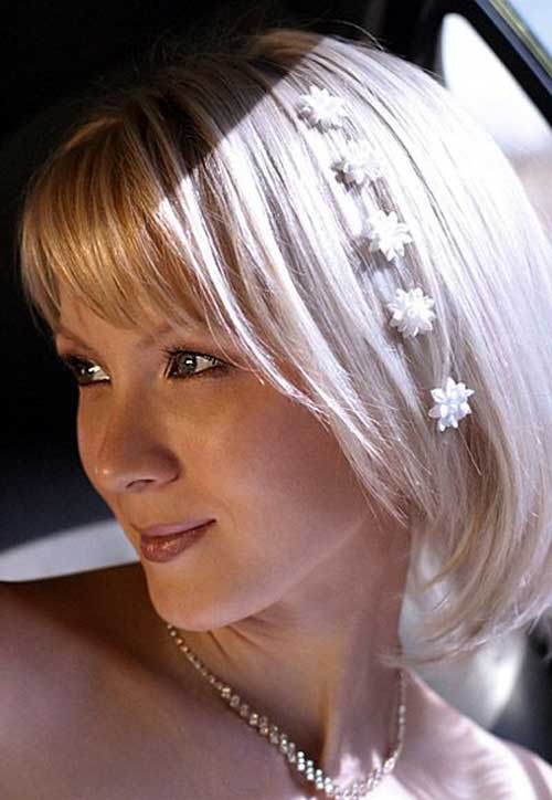 Short wedding hairstyles with flowers