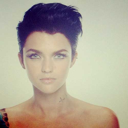 Celebrity Short Haircuts-5