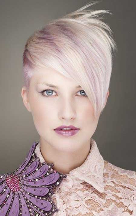  Cool Side-parted Short Blonde Hairstyle