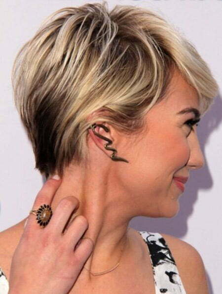 Lovely and Attractive Pixie Cut