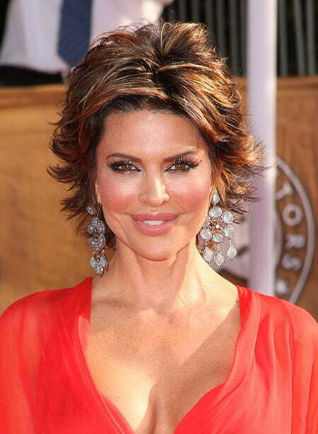 Lisa Rinna's Awesome and Fabulous Flip Out Bob Cut