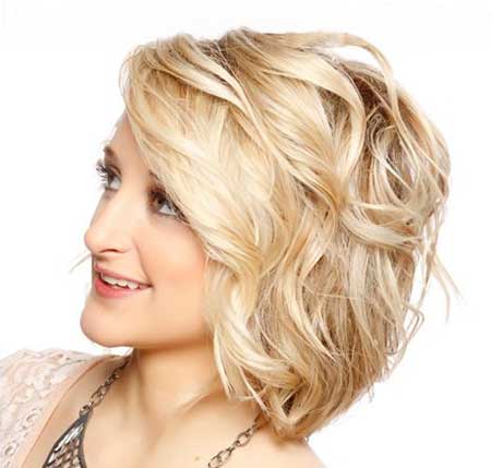 Cute Curly Hairstyle for Girls