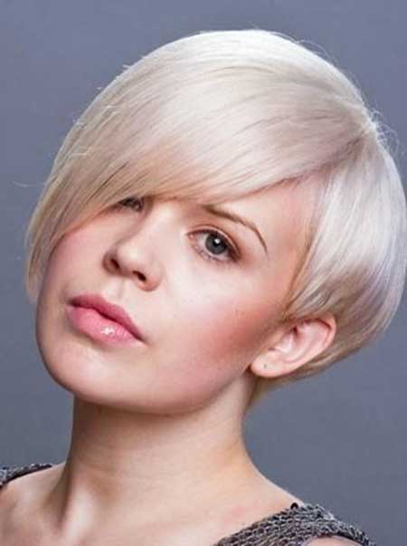 Best Short Hairstyles for Round Faces_16