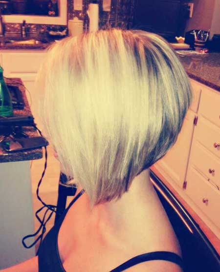 Simple and Cute Short Bob Hairstyle