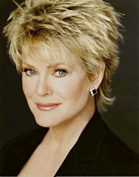 Photos Of Short Haircuts for Older Women_13