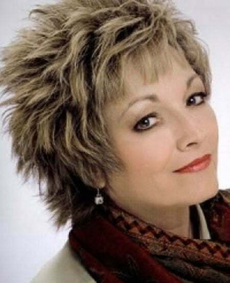 Photos Of Short Haircuts for Older Women_14