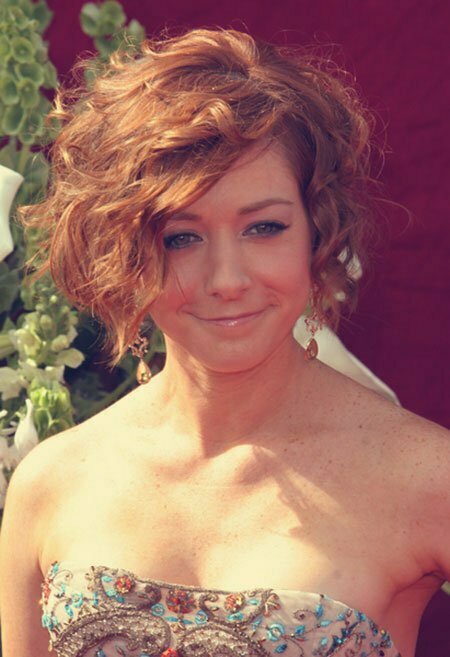 Short and Wavy Hairstyles