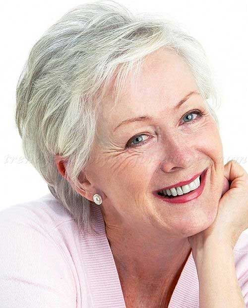 Chic Women Over 50 Pixie Haircuts
