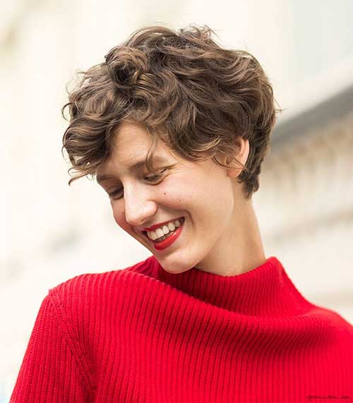 Awesome Curly Cut for Trendy Girls
