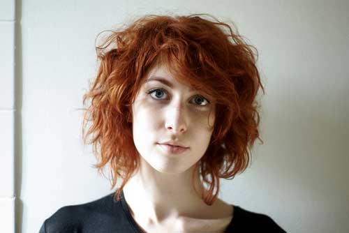 Cute Ginger Wavy Hair with Side Bangs