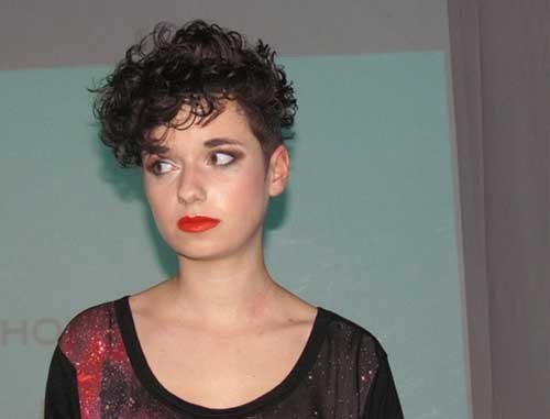 Pixie Short Haircuts for Curly Hair Girls