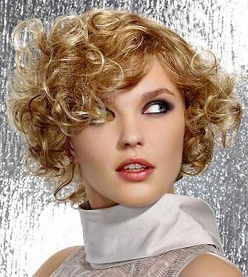 Chubby Face with Short Curly Haircuts Pictures