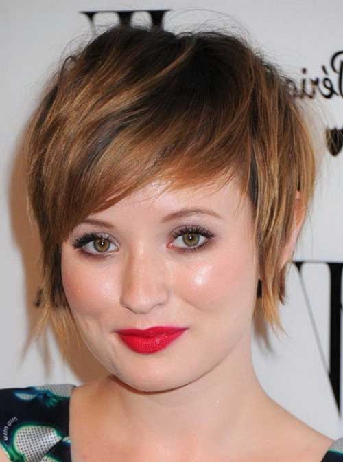 Short Haircuts for Women Over 40-22