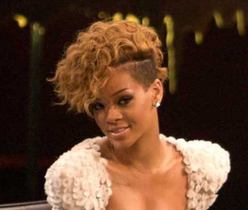 15 Rihanna Short Curly Hair