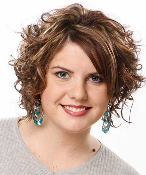  Short Curly Hair Style for Round Faces