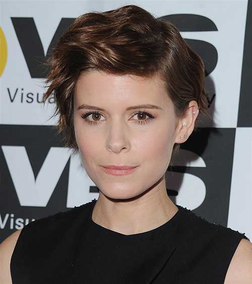 Celebs with Short Hair Cuts-16