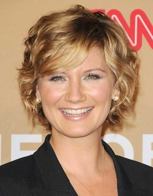 Short Blonde Curly Hairstyles for Round Faces